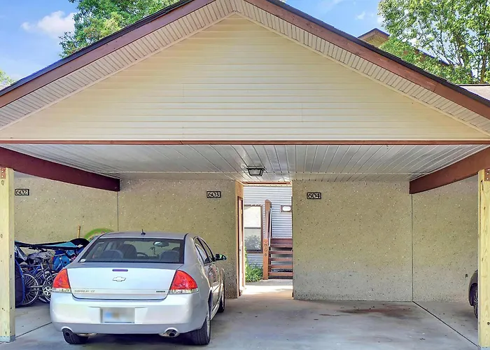 Harbour Oaks 604